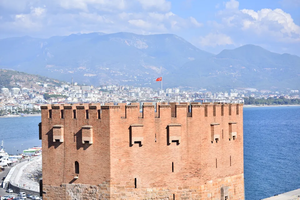Alanya Kalesi ve Akdeniz manzarası